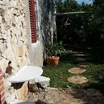 Apartman Apartmarin *