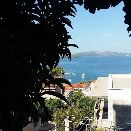 Apartman Apartmarin *